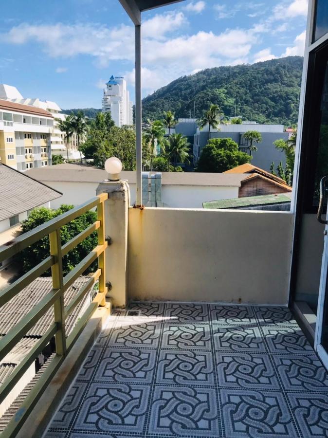 Happy Holidays Hotel Patong Exterior photo