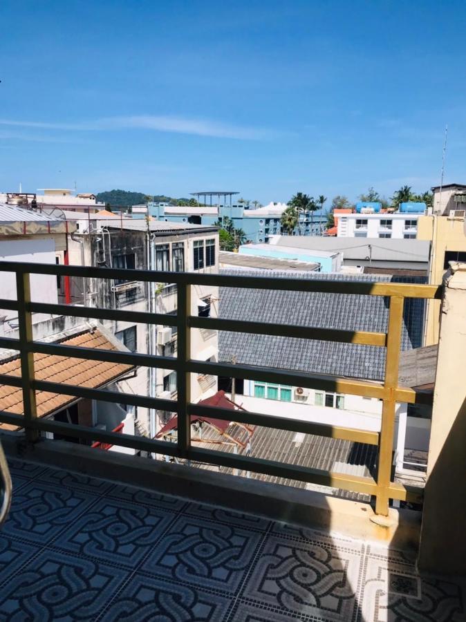 Happy Holidays Hotel Patong Exterior photo