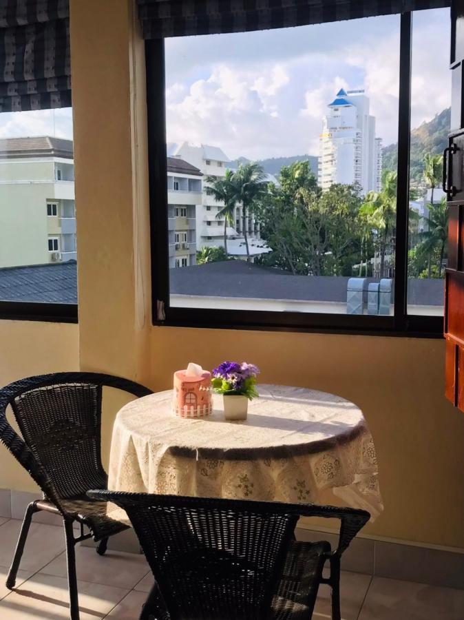 Happy Holidays Hotel Patong Exterior photo