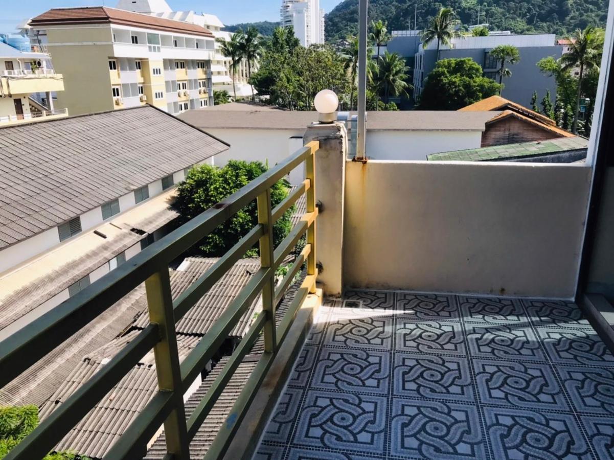 Happy Holidays Hotel Patong Exterior photo
