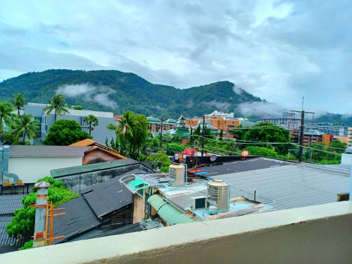 Happy Holidays Hotel Patong Exterior photo