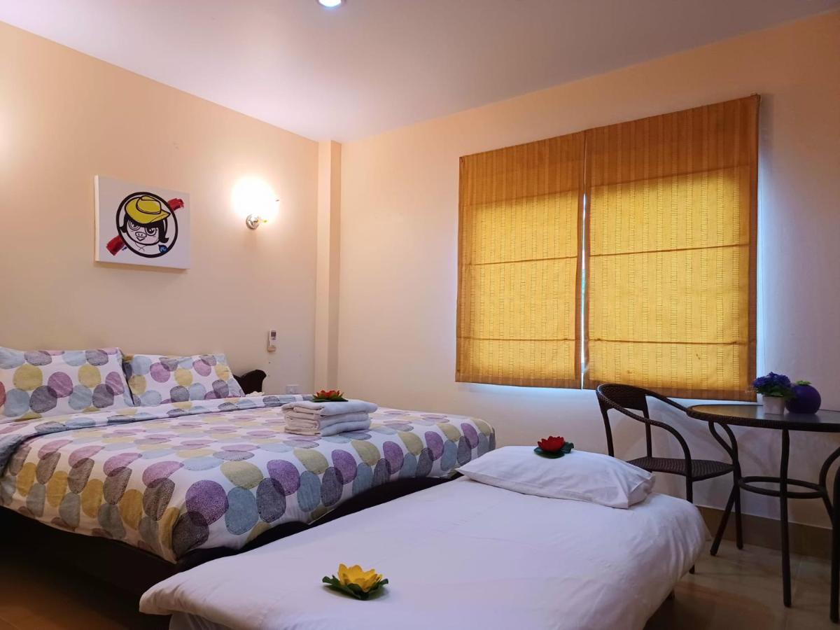 Happy Holidays Hotel Patong Exterior photo