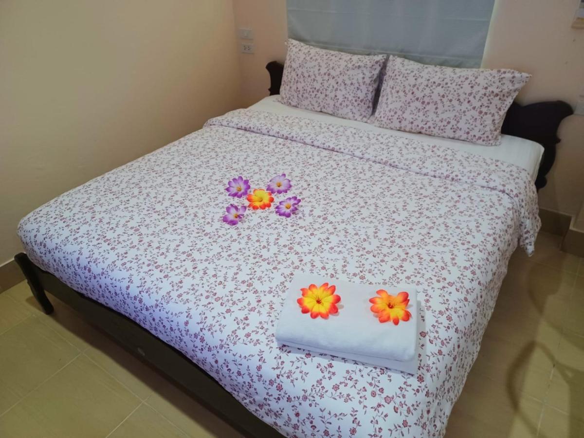 Happy Holidays Hotel Patong Exterior photo