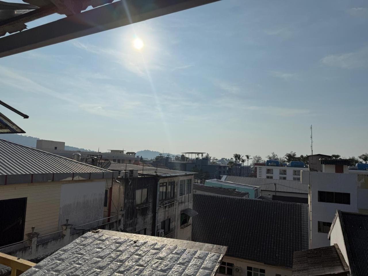 Happy Holidays Hotel Patong Exterior photo